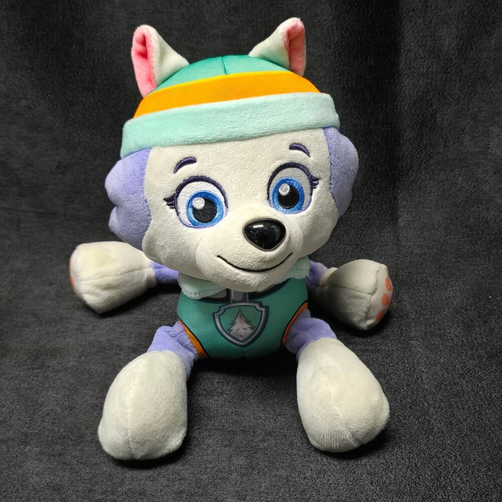 Nickelodeon Paw Patrol LIVE Everest Plush Stuffed Animal